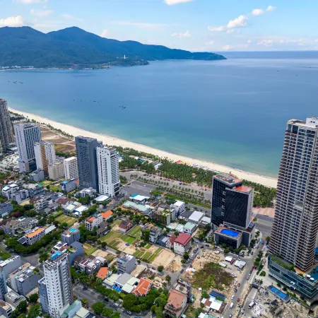 DiStay Beachfront Suites - Wyndham Soleil Da Nang