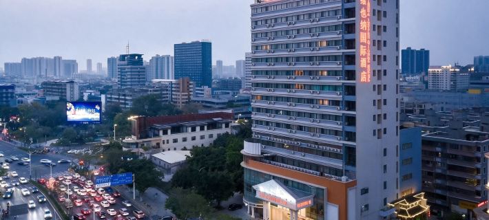 Vienna International Hotel Foshan  Qiandenghu Guicheng Subway Station Branch Hotels in Foshan