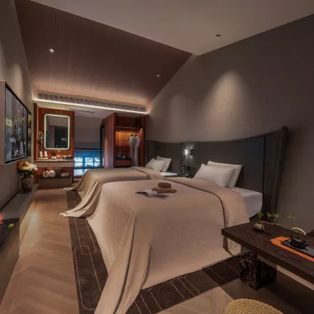 Zhiyu Hotel(Cuihu Store, Kunming Old Street)