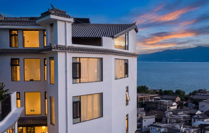 Dali Chengjing · Sunset Bluff Sunset Seaview Art Homestay (Shuanglang Erhai Lake)