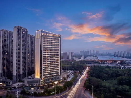 YANNIAN INTERCITY HOTEL - parking