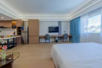 Luxe Executive Apartment & Spa & Restaurant - parking