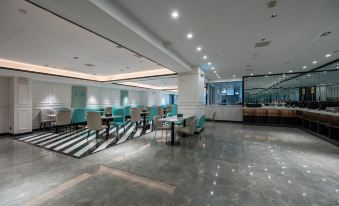 Xana Hotelle (Pingdingshan Heping Road Pedestrian Street)