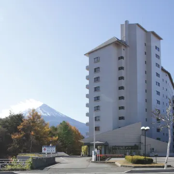 Hotel Regina Kawaguchiko Отели рядом с достопримечательностью «Железнодорожная станция Фудзисан»