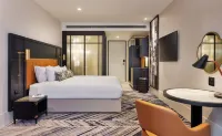 Dorsett Melbourne - balcony