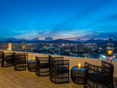 Novotel Phuket City Phokeethra Отели в г. Пхукет