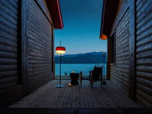 Lugu Lake Qiushan Hotel