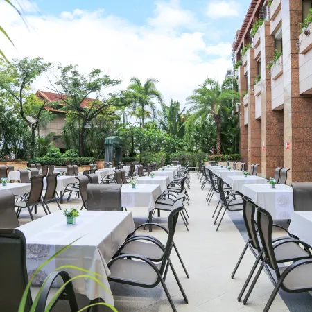 Four Seasons Ocean Courtyard Hotel Sanya