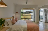 Manting Sixiang Courtyard-Style Hotel