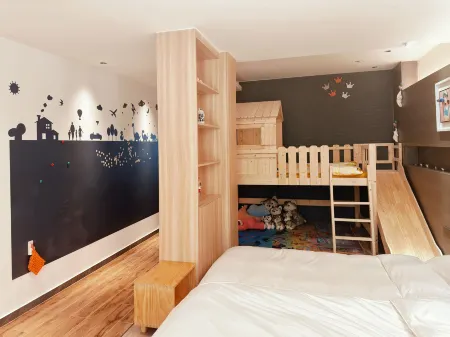 Floral Lux Hotel · Yixing Yushe Hotel Отели рядом с достопримечательностью «Yi Garden»