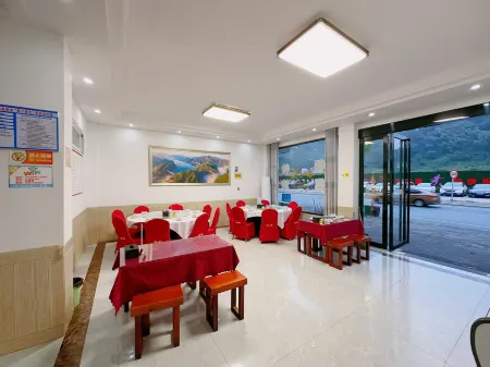 Huoshan Yixiangju Hotel Отели в г. Хошань