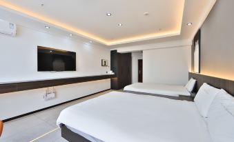 Yanke Light Luxury Homestay (Yanji Yanbian University Yanbian Hospital Branch)