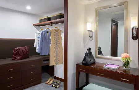 The Peninsula Manila