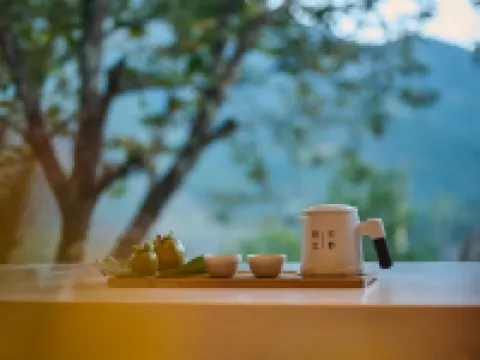 Bingzhong Luo Yunye Jianjiang Hotel di Gongshan