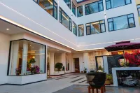 Chuanzhusi Qizeyuan Homestay (Huanglong Jiuzhai High-Speed Railway Station)