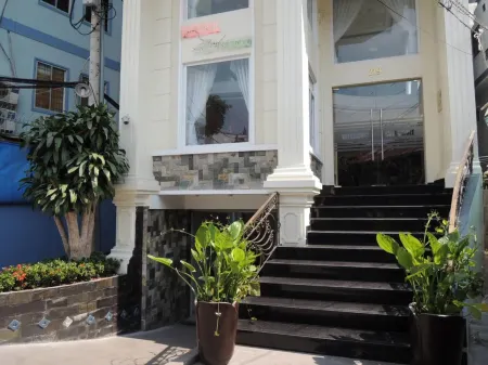 Yen Nam Hotel Nguyen Trong Tuyen