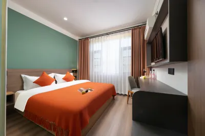 Yusen Boutique Hotel (Jinan Daming Lake Quancheng Square) Hotel in zona Wuwang Guochi Monument