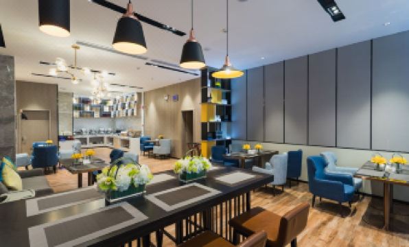 Yuyue E-sports Hotel (Guangzhou Zengcheng Xintang South Railway Station)