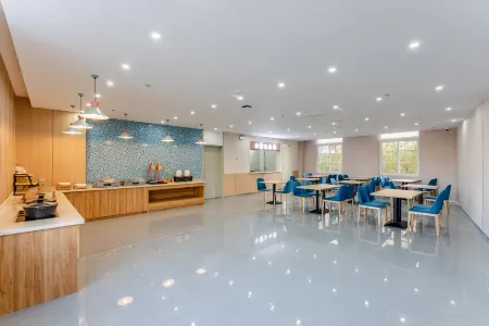 Rujia Huayi Selected Hotel (Zhuangcao Road Branch, Quanjiao High speed Railway Station)