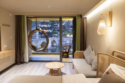 Zhenyuan Qishe Riverside Hotel