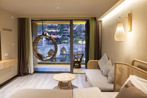 Zhenyuan Qishe Riverside Hotel