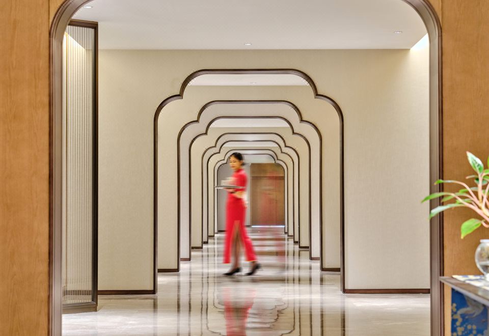 3. 크라운 플라자 ..