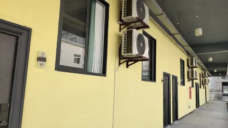 Xingfuli Homestay (Zigong Fantawild Dinosaur Kingdom) Отели рядом с достопримечательностью «Qinglonghu»