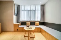 Bella Hotel (Dongying Guangrao Le'an Street International Expo Center)
