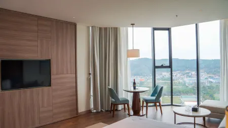 Anstay Residence by A La Carte Ha Long Отели в г. Халонг