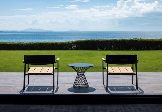 Aonokotei Biwafront Hikone의 모던한 외관