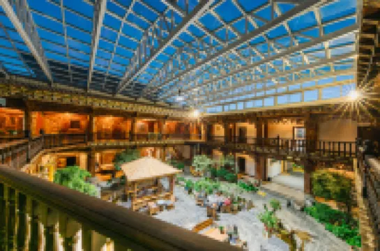 เมคาริ โรงแรม (แชงกรีลา วัดกันเด็น ซุมเซลิง) โรงแรมใกล้วัดซงจ้านหลิน