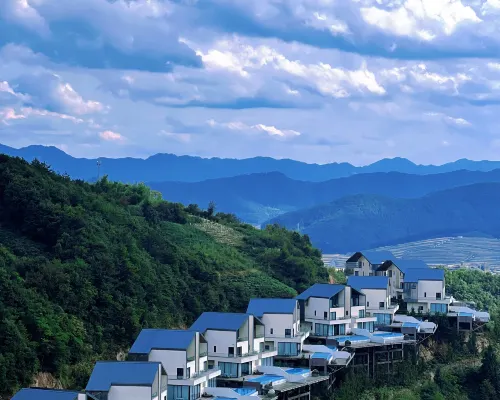 La Villa by La Montagne Hotels in Pan'an