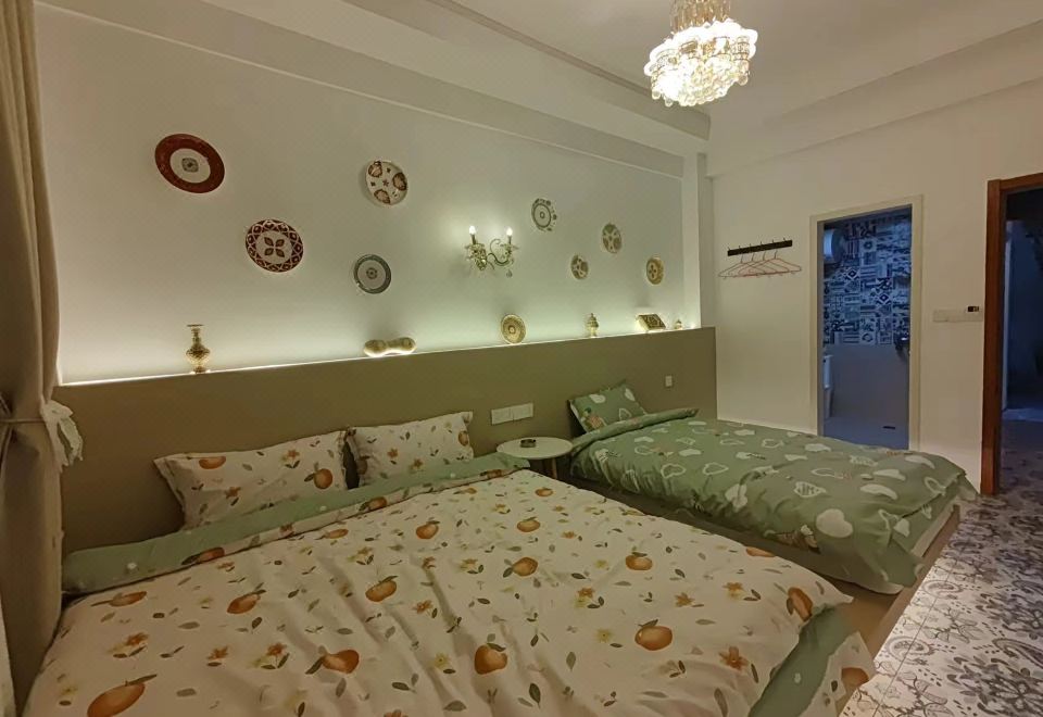 팅 야리 홈스테이의 아늑하고 깔끔한 객실 이미지