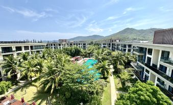 Annual Pool Holiday Apartment (Yalong Bay Branch)