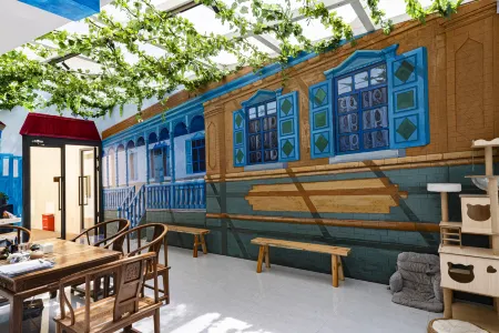 Yining City White Love Lane to Homestay (Liuxing Street Branch)