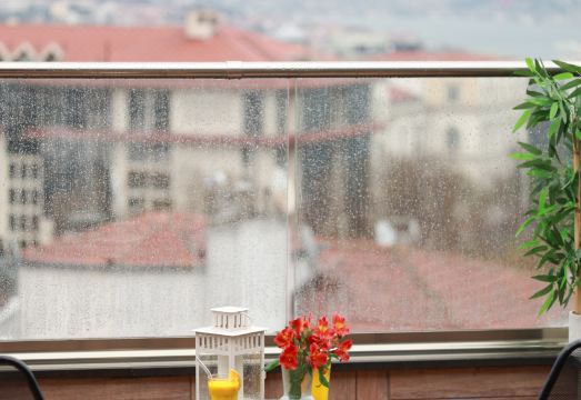 Nova Plaza Crystal HotelHotel Overview