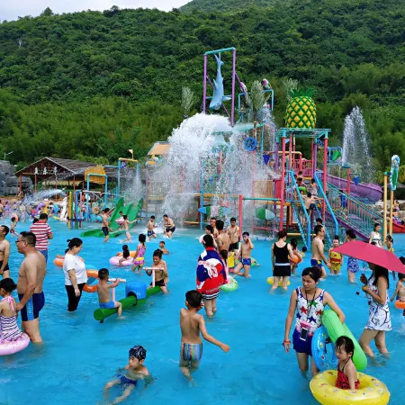 Shanye Hot Spring Hotel (Yichun Warm Soup Tianmu Hot Spring Valley Branch)