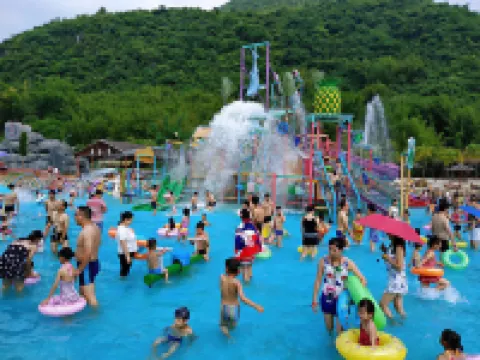 Shanye Hot Spring Hotel (Yichun Warm Soup Tianmu Hot Spring Valley Branch)