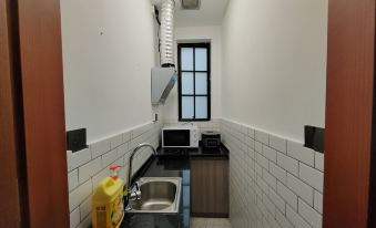 Houmujia Apartment (Shanghai Shaanxi South Road Subway Station Store)