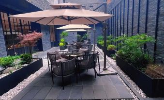 Atour Hotel(Ningbo Fenghua Huizheng Old Street Store)