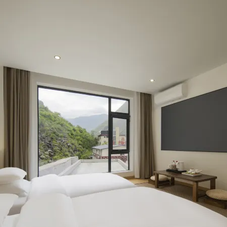 Kangding Youyou Liushe Hotel