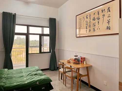 Youth Apartment (Huangchuan Gongye Dadao)