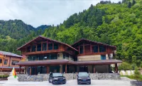 An Gu Zang Ju (Jiuzhaigou Valley Scenic and Historic Interest Area Scenic Spot Store)