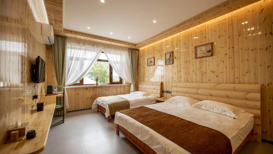 Erguna yurt tour Duoduo Inn