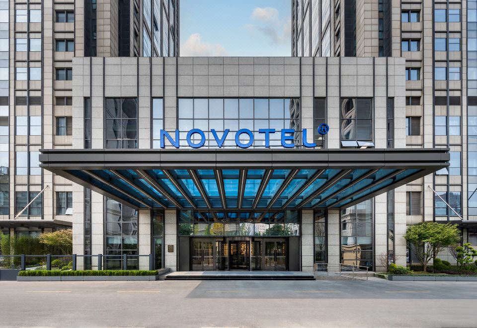 5. Novotel ..