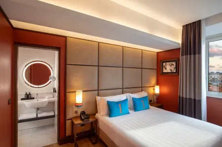 The Independent Hotel