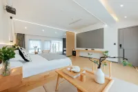 Yuejia Hotel (located within the Xitang Ancient Town Scenic Area) - balcony