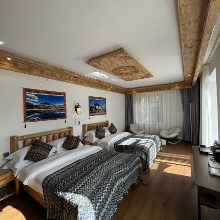 Danba Countryside Mountain Resort