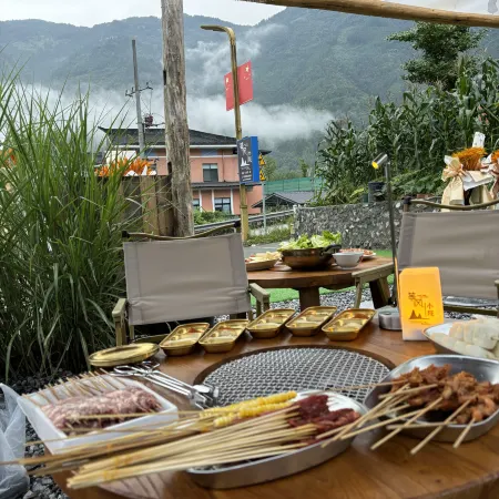 Dengfeng Courtyard Homestay (Mianzhu Qingping Yingfeigu)