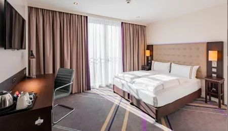 Premier Inn Frankfurt City Europaviertel Отели рядом с достопримечательностью «Deutsches Filmmuseum»